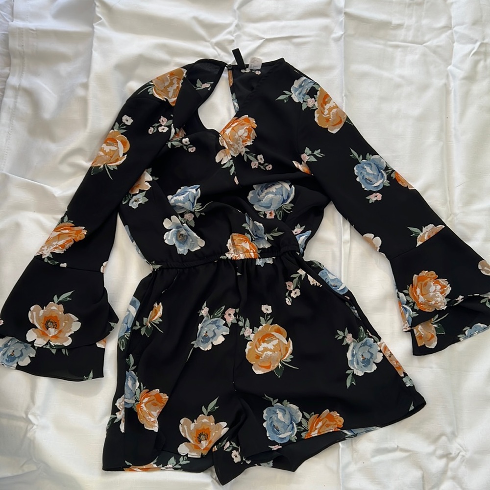 Divided romper size 4